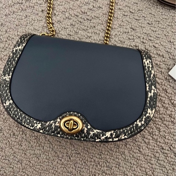 Coach Crossbody/Saddle belt bag In Colorblock With Snakeskin Detail - Picture 2 of 16